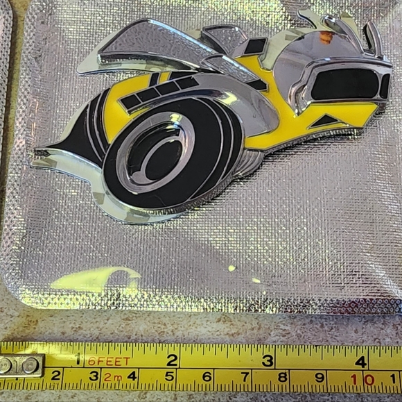2 Super Bee badge emblems for Hemi SRT Scat Pack Dodge Challenger. Ligh… - Picture 2 of 8